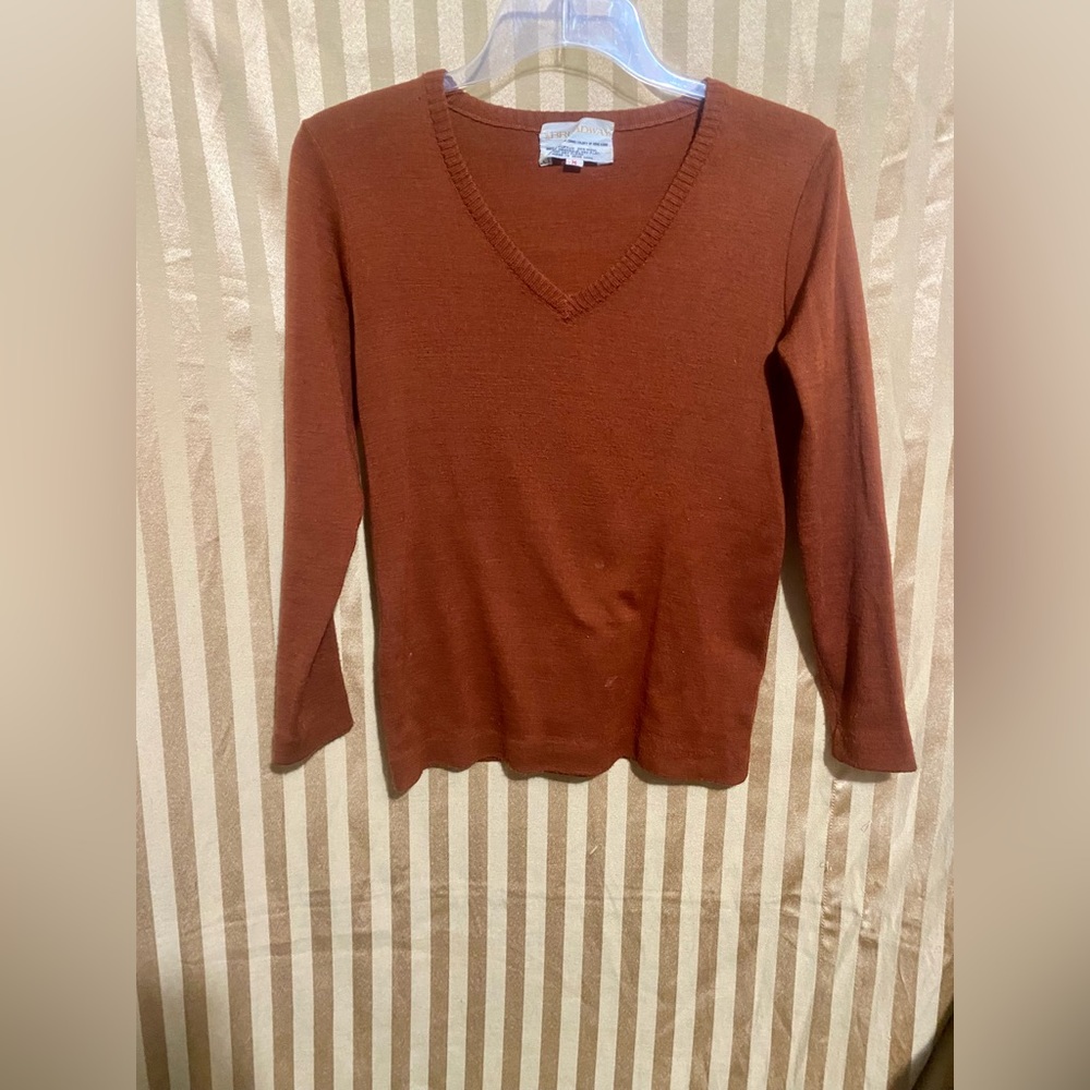 VINTAGE SWEATER MEDIUM